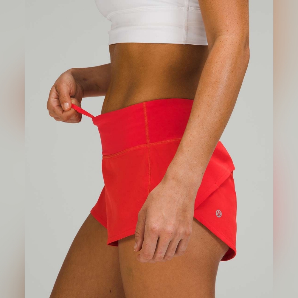 NWOT Lululemon Speed Up Short 2.5" (Carnation Red)